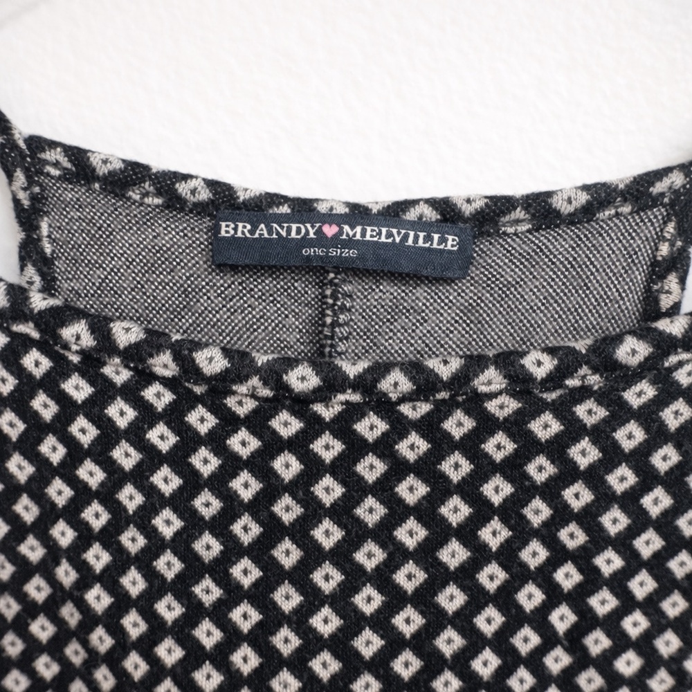 Brandy Melville Black & White Patterned Tank Top - Picture 2 of 3